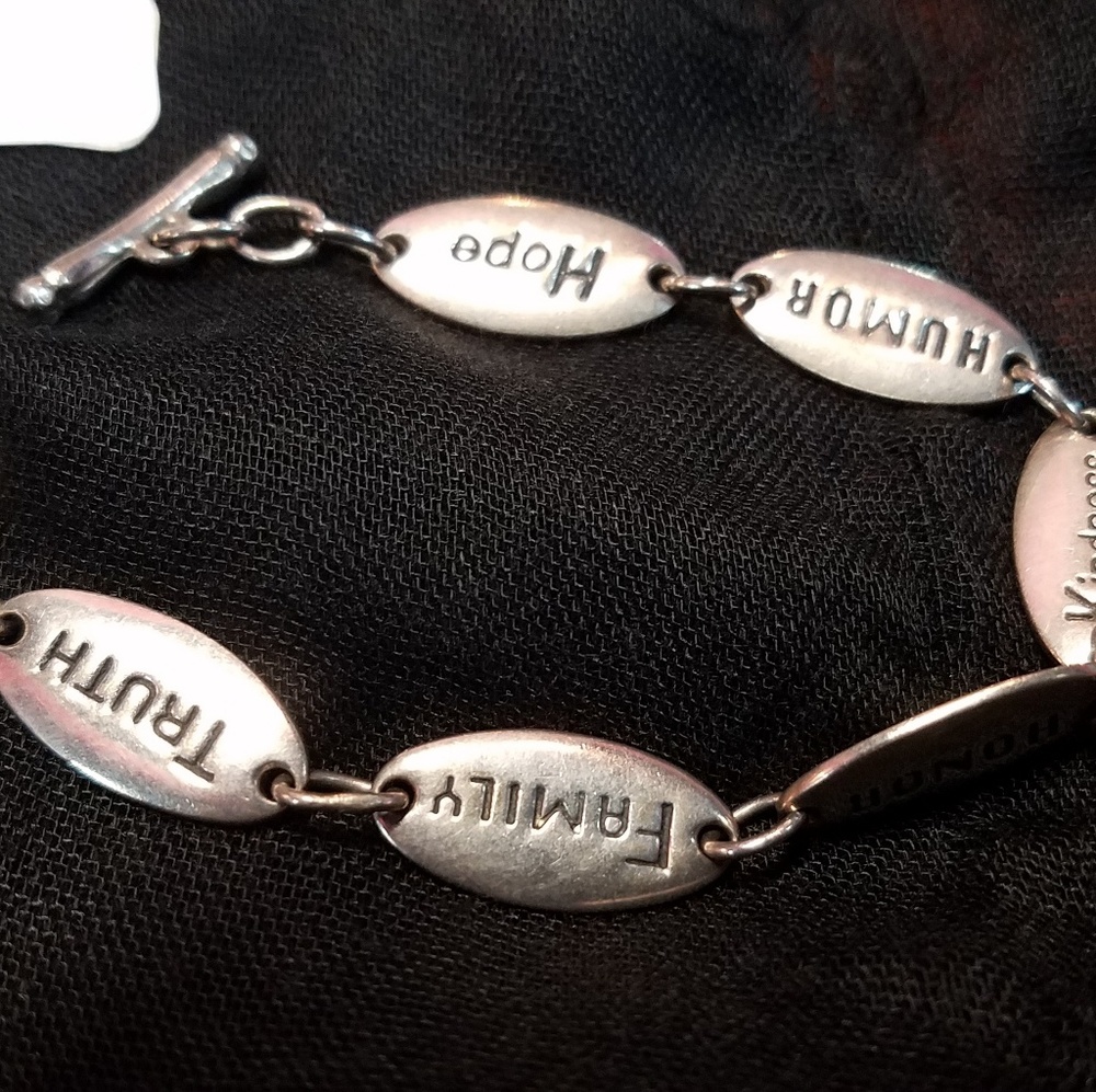 Bracelet